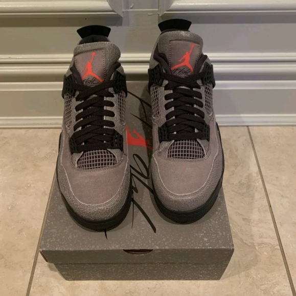 Jordan 4 Taupe Haze